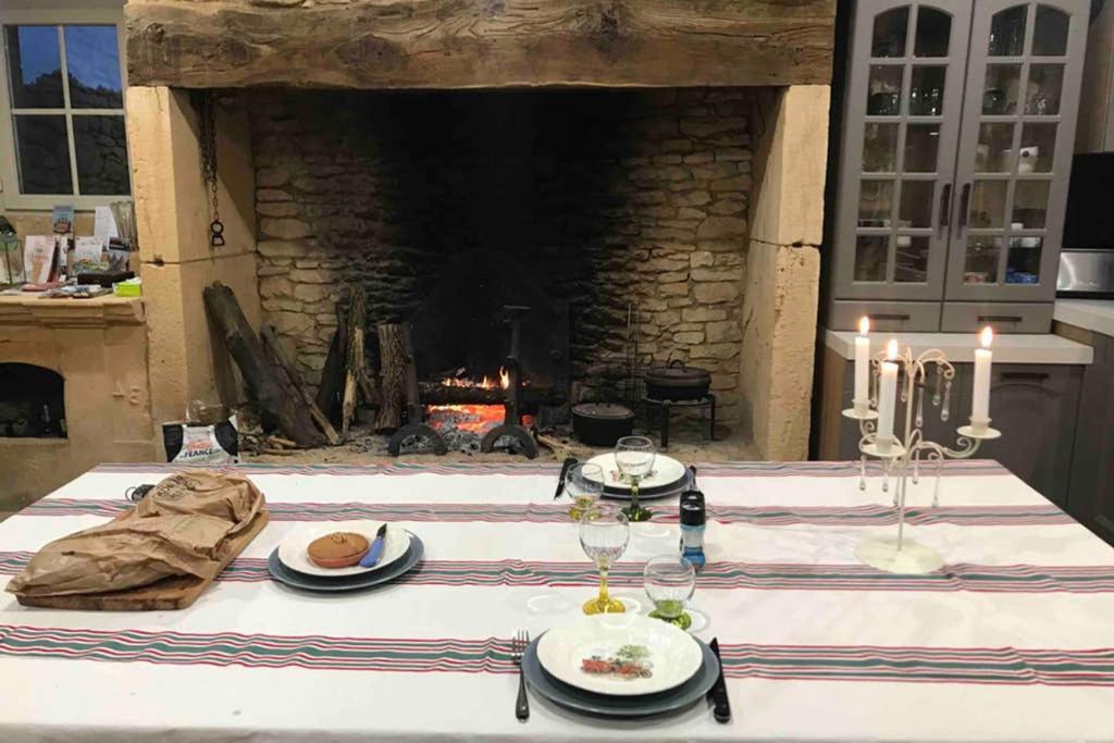 Chez Renou Et Prosperou Maison Typique Du Sarladait Saint-Genies Zewnętrze zdjęcie