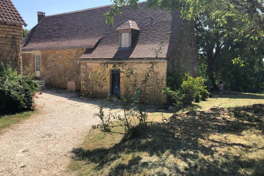 Chez Renou Et Prosperou Maison Typique Du Sarladait Saint-Genies Zewnętrze zdjęcie