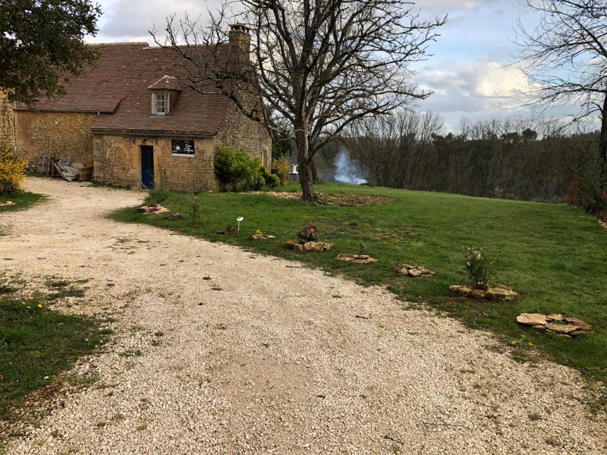 Chez Renou Et Prosperou Maison Typique Du Sarladait Saint-Genies Zewnętrze zdjęcie