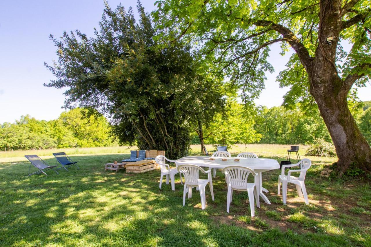 Chez Renou Et Prosperou Maison Typique Du Sarladait Saint-Genies Zewnętrze zdjęcie